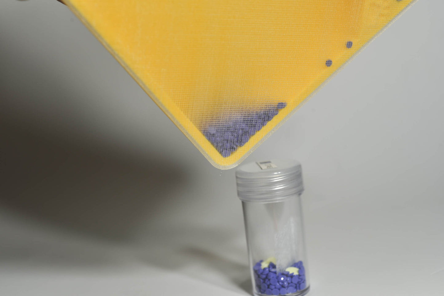 Grape Jelly Translucent Purple Glitter - SPECIAL EDITION - Cat-Proof Diamond Painting Tray with Lid