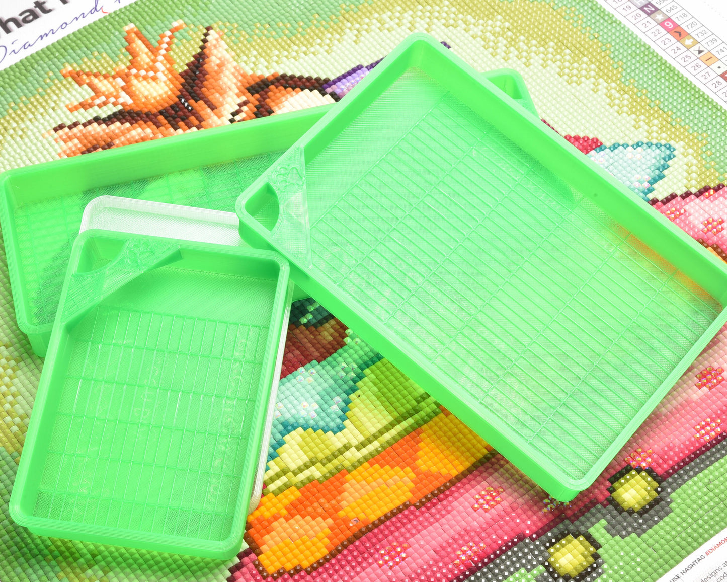 GRIDDED! Bright Green Translucent- NEW PRODUCT - Cat-Proof Diamond Painting Tray with Lid