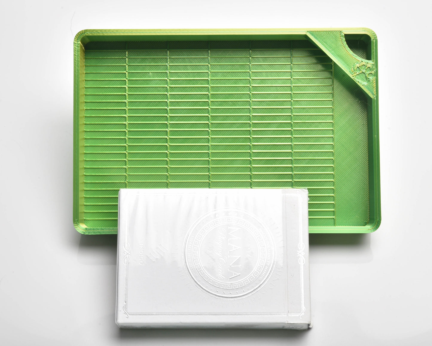 GRIDDED! Monstera Green/Yellow Quantum - NEW PRODUCT - Cat-Proof Diamond Painting Tray with Lid