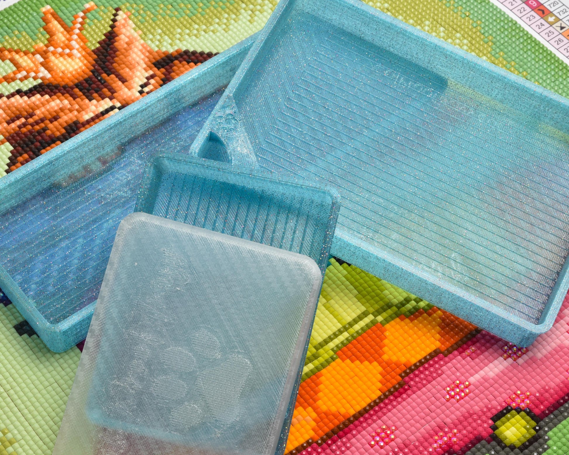 Ocean Sapphire Teal Translucent Sparkle - GRIDDED SPECIAL EDITION - Cat-Proof Diamond Painting Tray with Lid