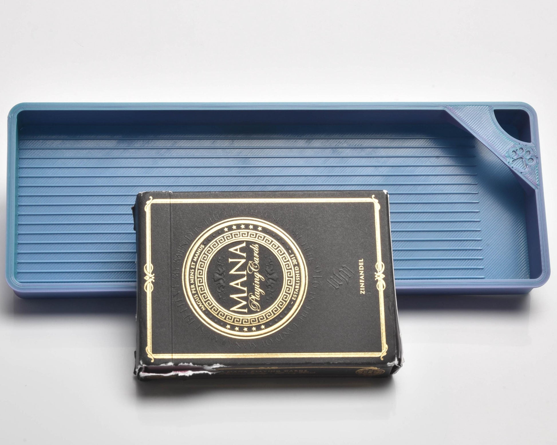 Kiss the Girl - SPECIAL EDITION - Cat-Proof Diamond Painting Tray with Lid