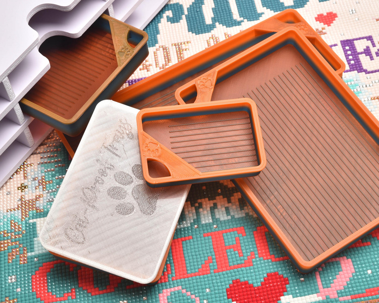 Sleepy Hollow - SPECIAL EDITION - Cat-Proof Diamond Painting Tray with Lid