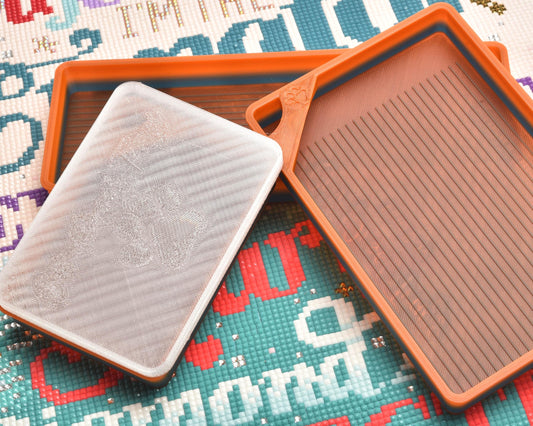 Sleepy Hollow - GRIDDED SPECIAL EDITION - Cat-Proof Diamond Painting Tray with Lid