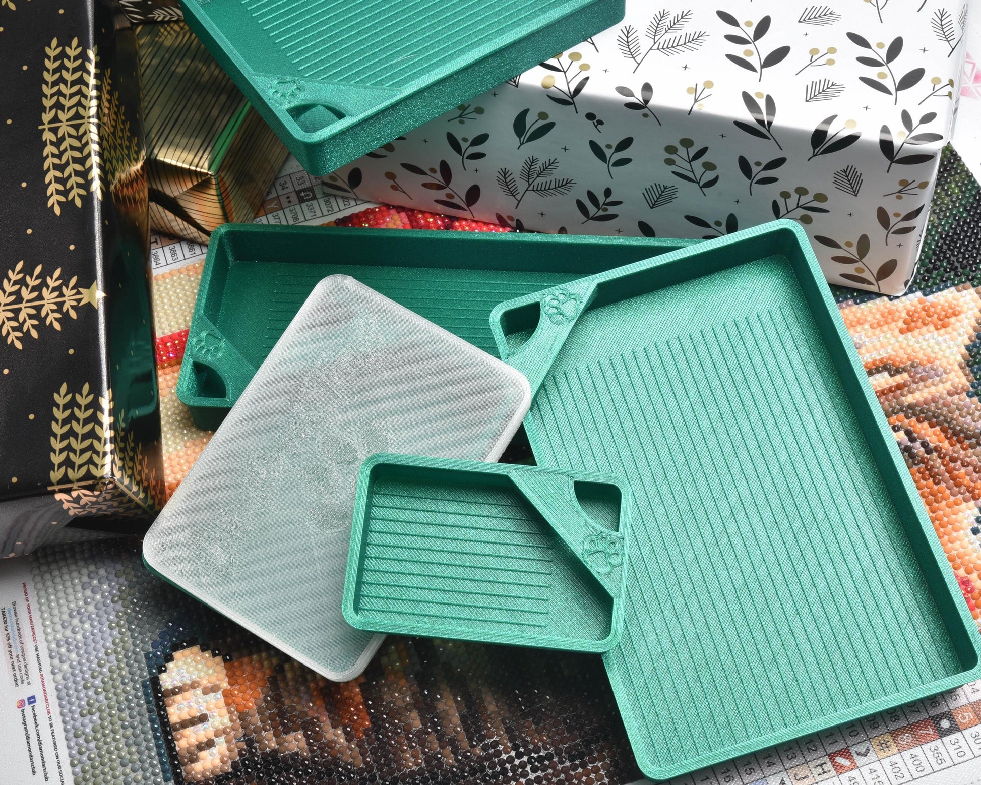 Holly - SPECIAL EDITION - Cat-Proof Diamond Painting Tray with Lid