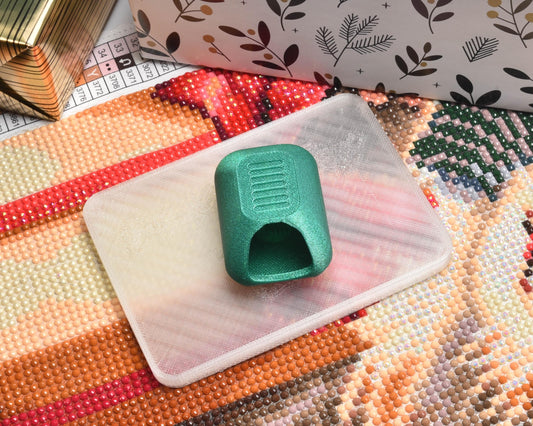 Holly - Litter Box Drill Collector & Cover Minder