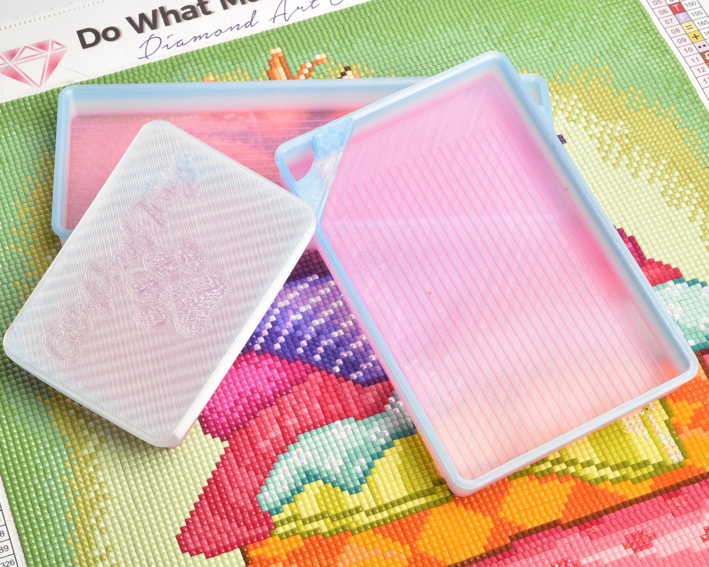 Cat Proof Diamond Painting Tray with Lid - Cotton Candy Sky - Gridded